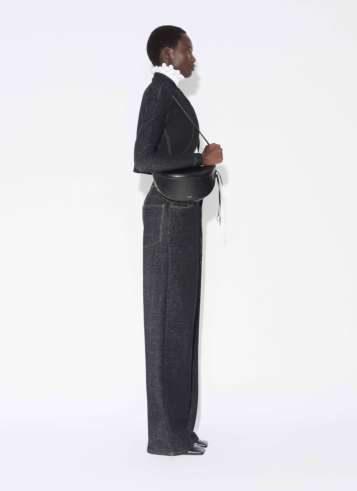 デニムニット製 カットアウト クロップドジャケット ALAÏA ブラック/ホワイト デニムニット製 カットアウト クロップドジャケット